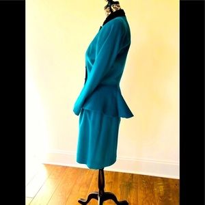 VTG 80s Black Velvet trim peplum jacket & mini skirt 10P worsted wool crêpe teal